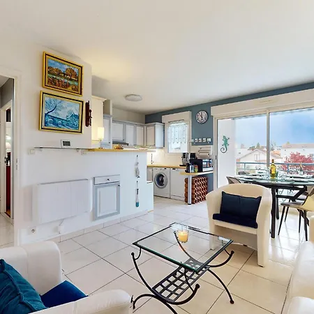 Amazing In With Kitchen *