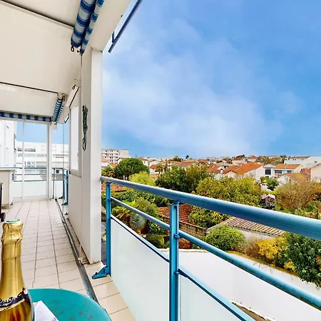 Amazing In With Kitchen Apartment