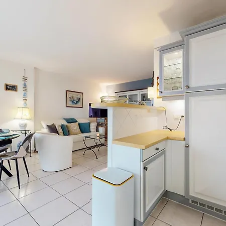 Amazing In With Kitchen *